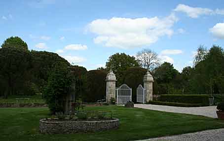 Jardin du prieuré Saint-Pierre-de-Réaumur Jardin du prieuré Saint-Pierre-de-Réaumur